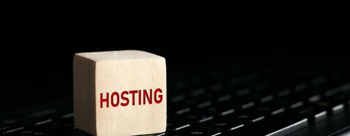 Kiedy zdecydować się na hosting współdzielony, a kiedy na VPS?